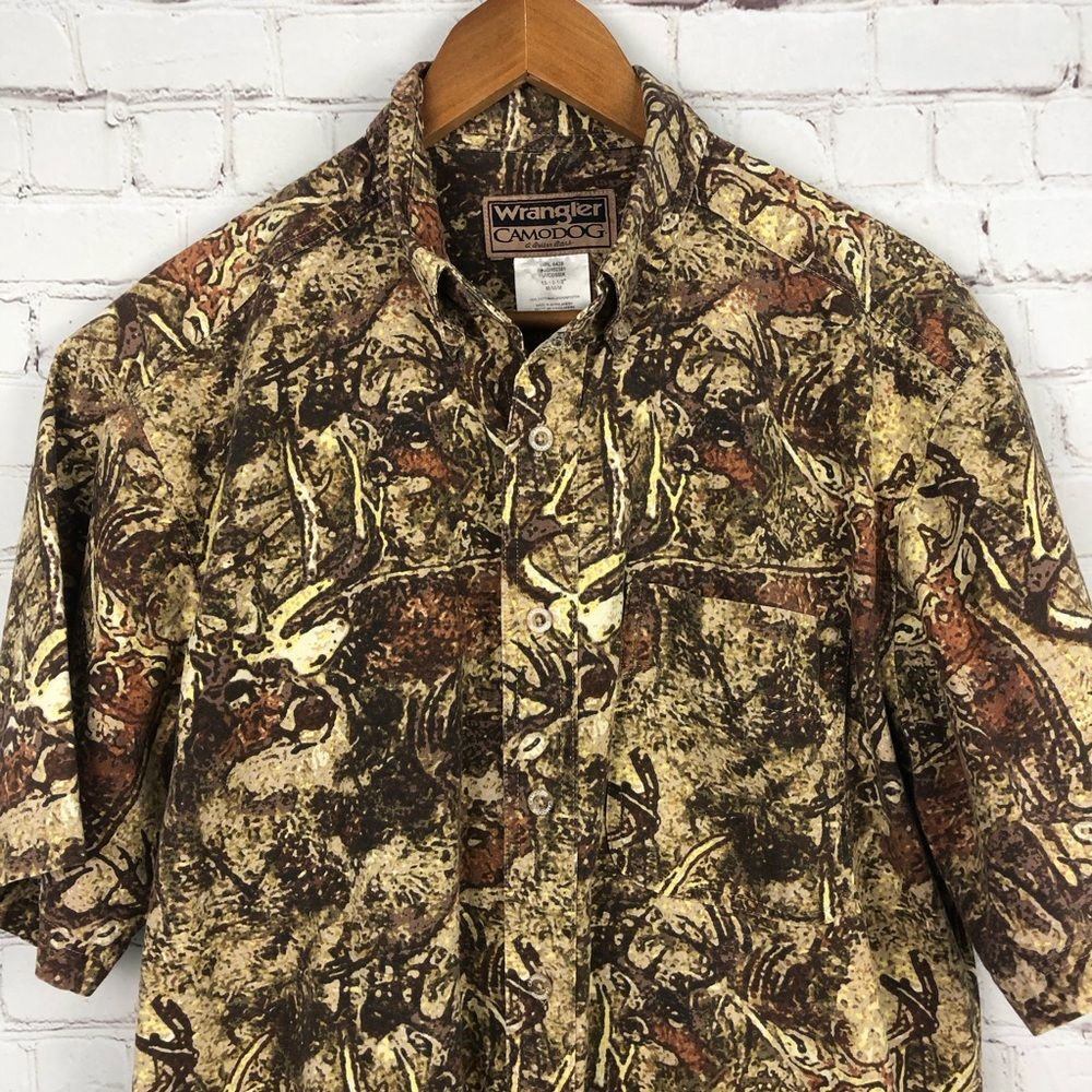 Wrangler CamoDog Camouflage Short Sleeve Top Men's Sz Medium